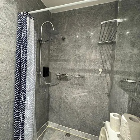 2 Bedroom Apartment-8p-madeleine With Netflix Paris