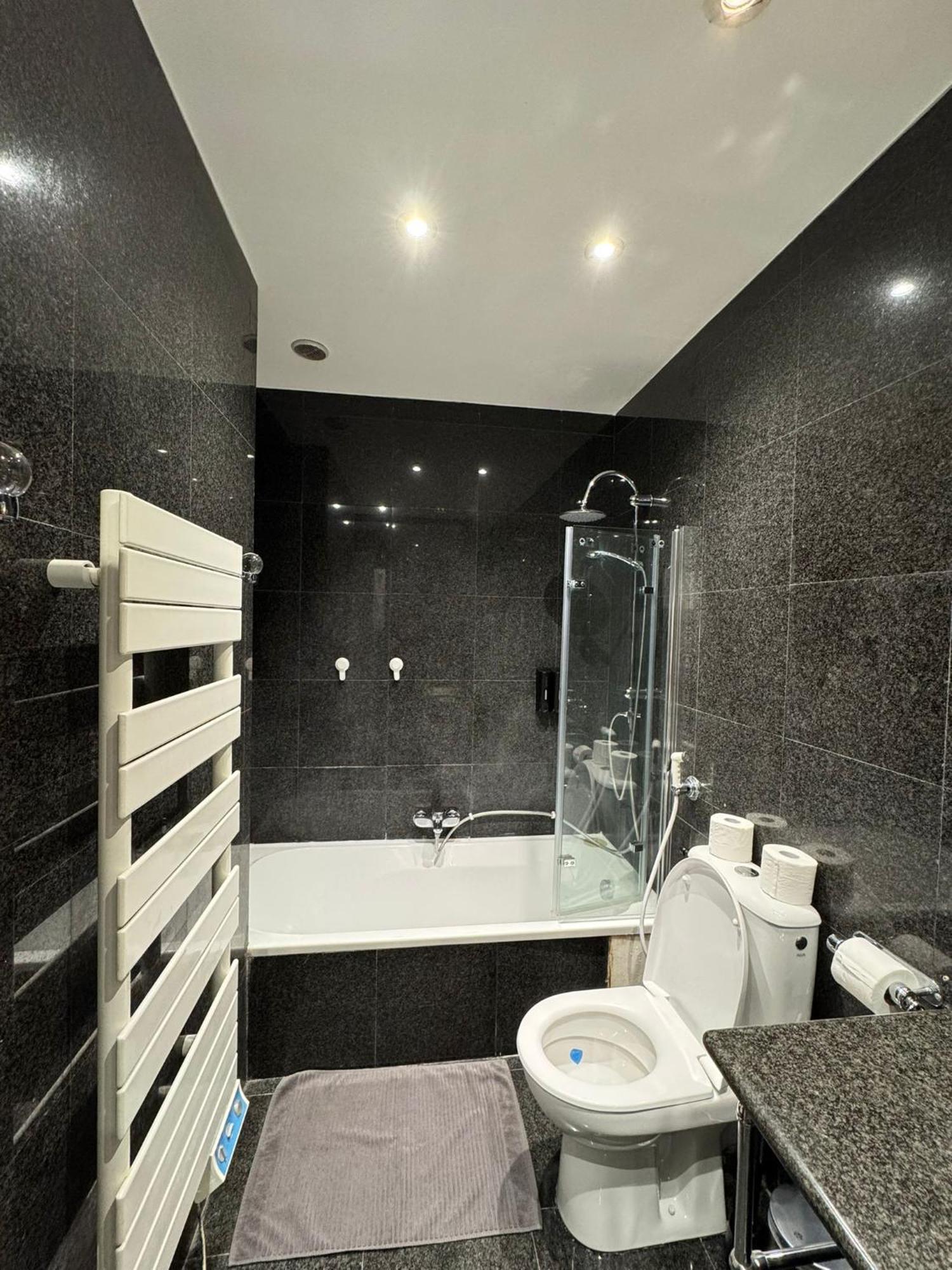 2 Bedroom Apartment-8p-madeleine With Netflix Appartamento *