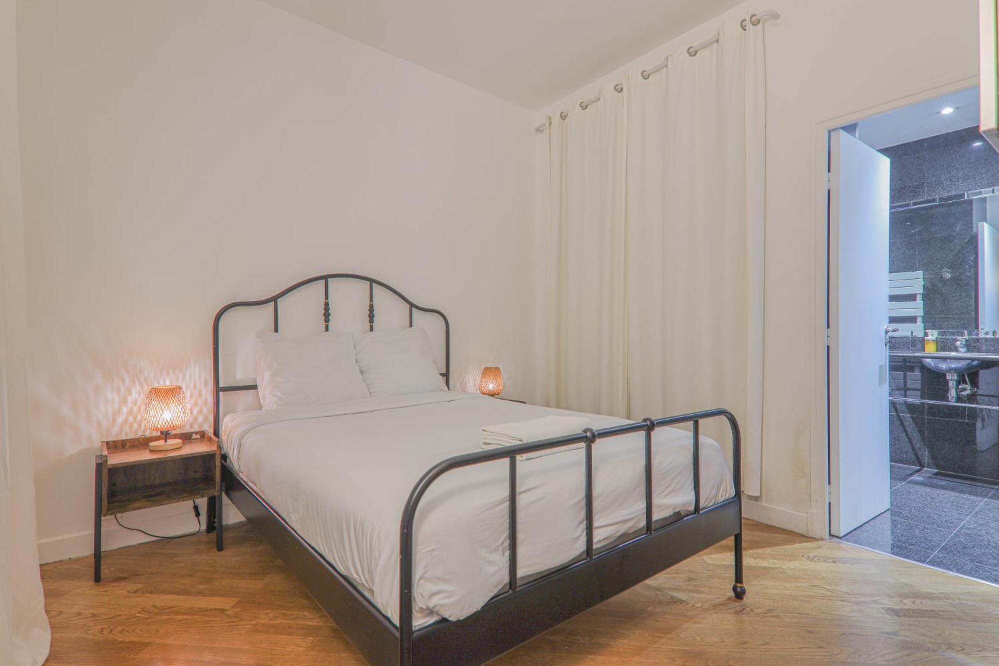 2 Bedroom Apartment-8p-madeleine With Netflix *