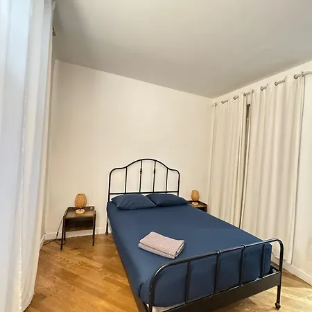 2 Bedroom Apartment-8p-madeleine With Netflix Appartamento *